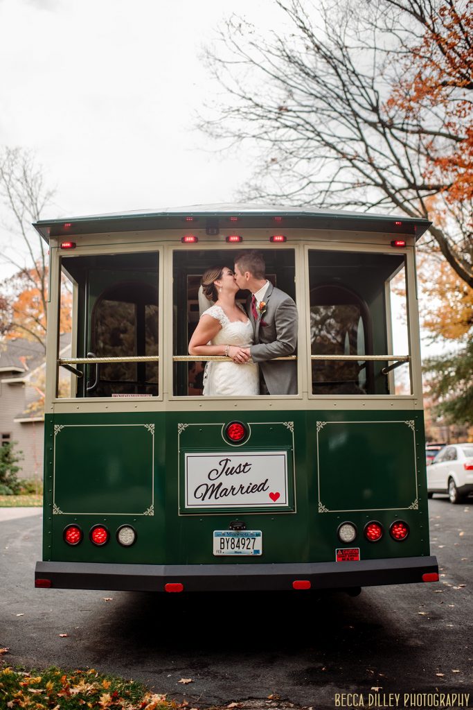 minneapolis event center wedding fall