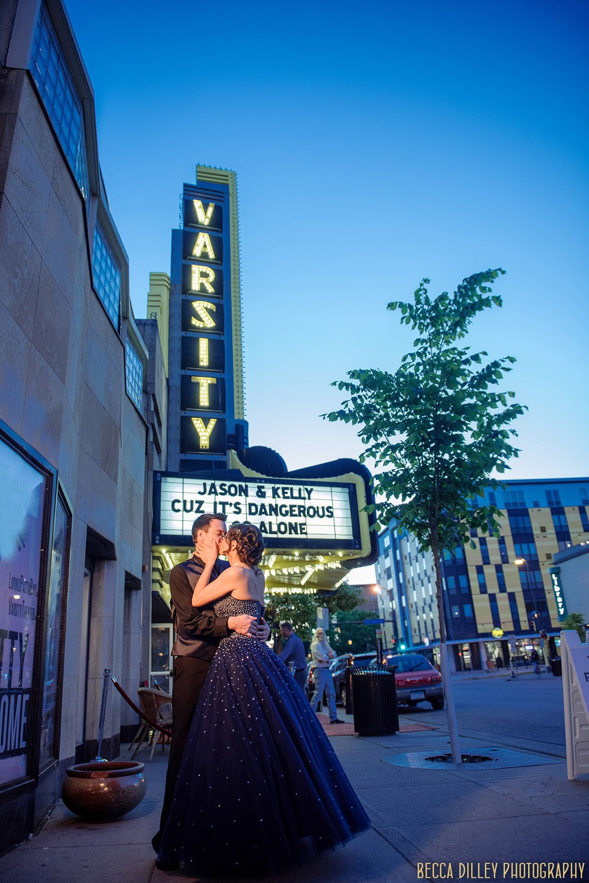 minneapolis sci fi lovers wedding loring and varsity